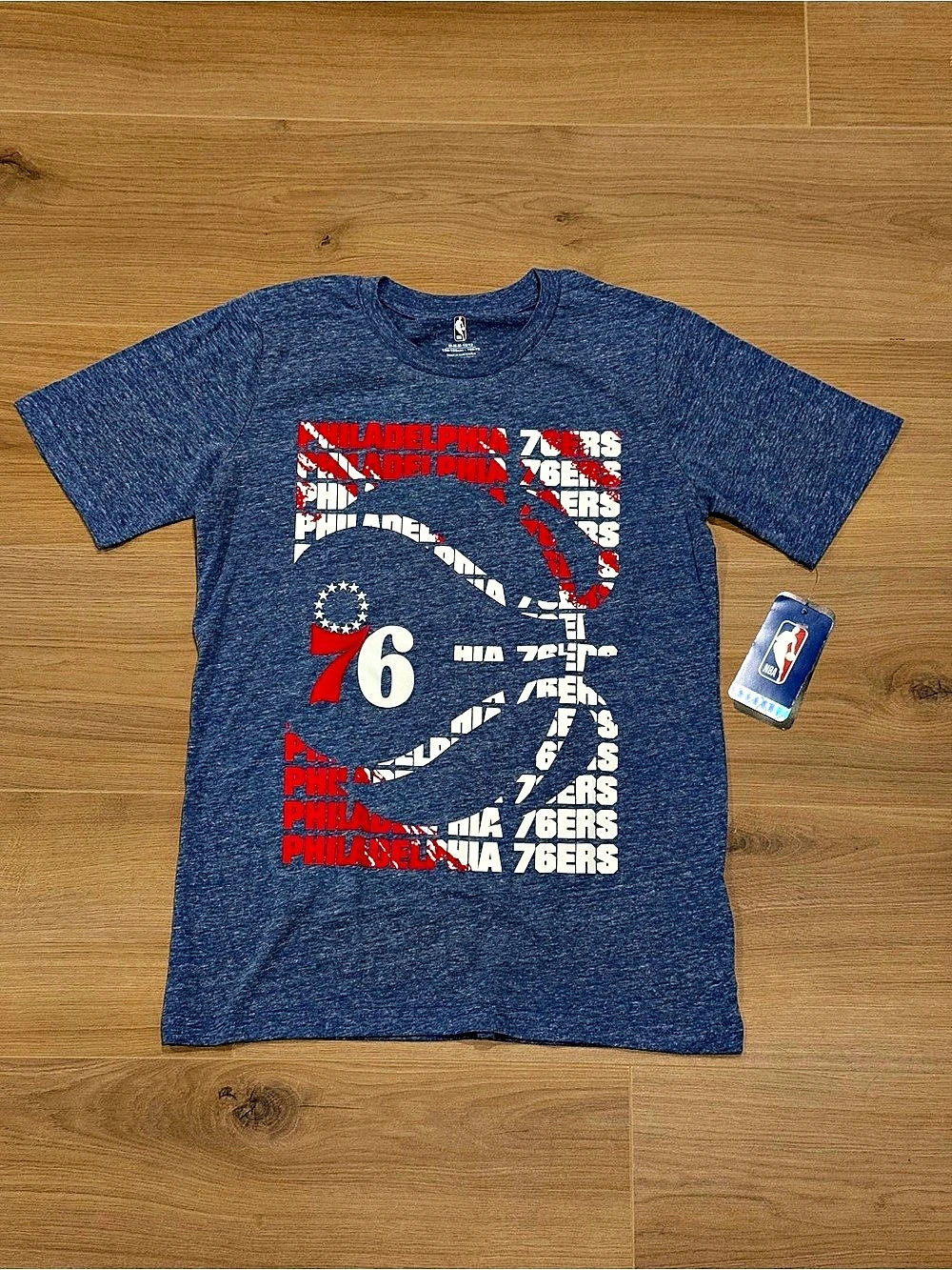 NBA Philadelphia 76ers Graphic Tee Size Medium Like New